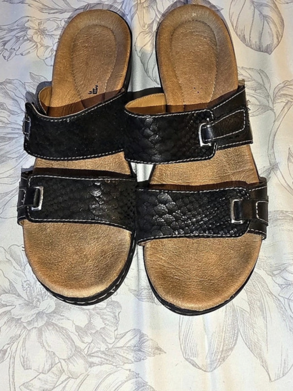 Clarks Lafley Krissy Black Buckle Slide Sandals